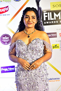 Rajisha Vijayan at Filmfare Awards Event, HD Gallery 