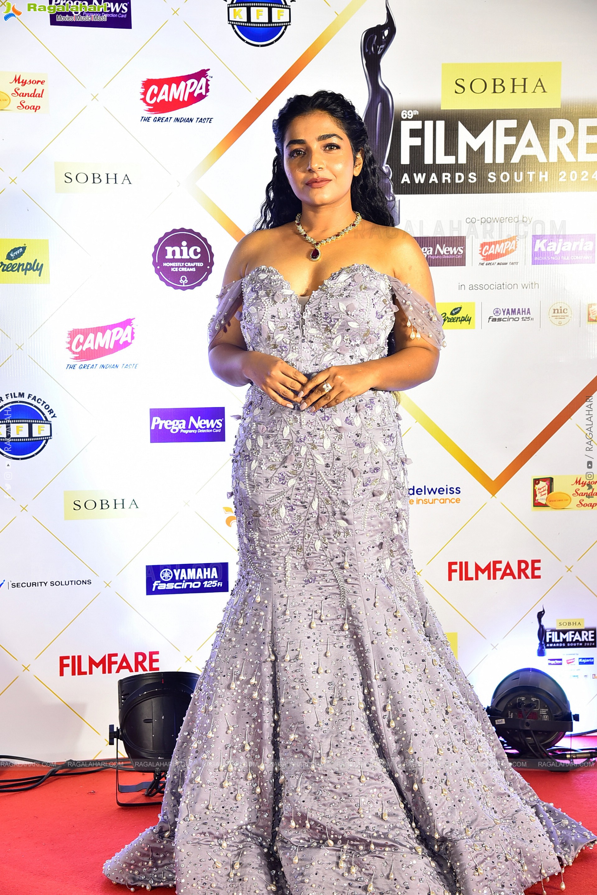 Rajisha Vijayan at Filmfare Awards Event, HD Gallery