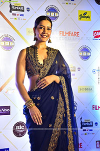 Raashi Khanna at 69th Filmfare Awards Event, HD Gallery 