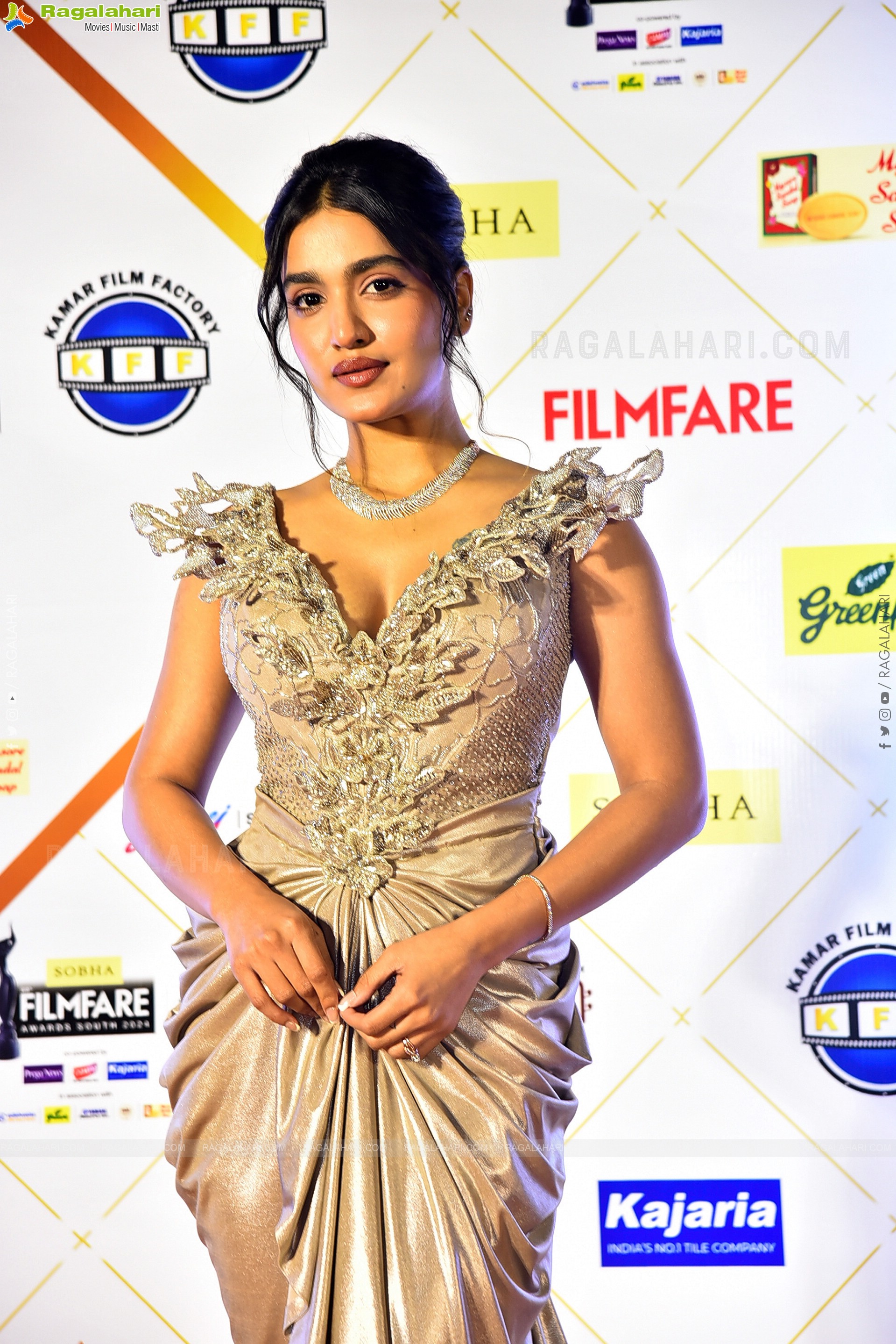 Saniya Iyappan at Filmfare Awards South, HD Gallery