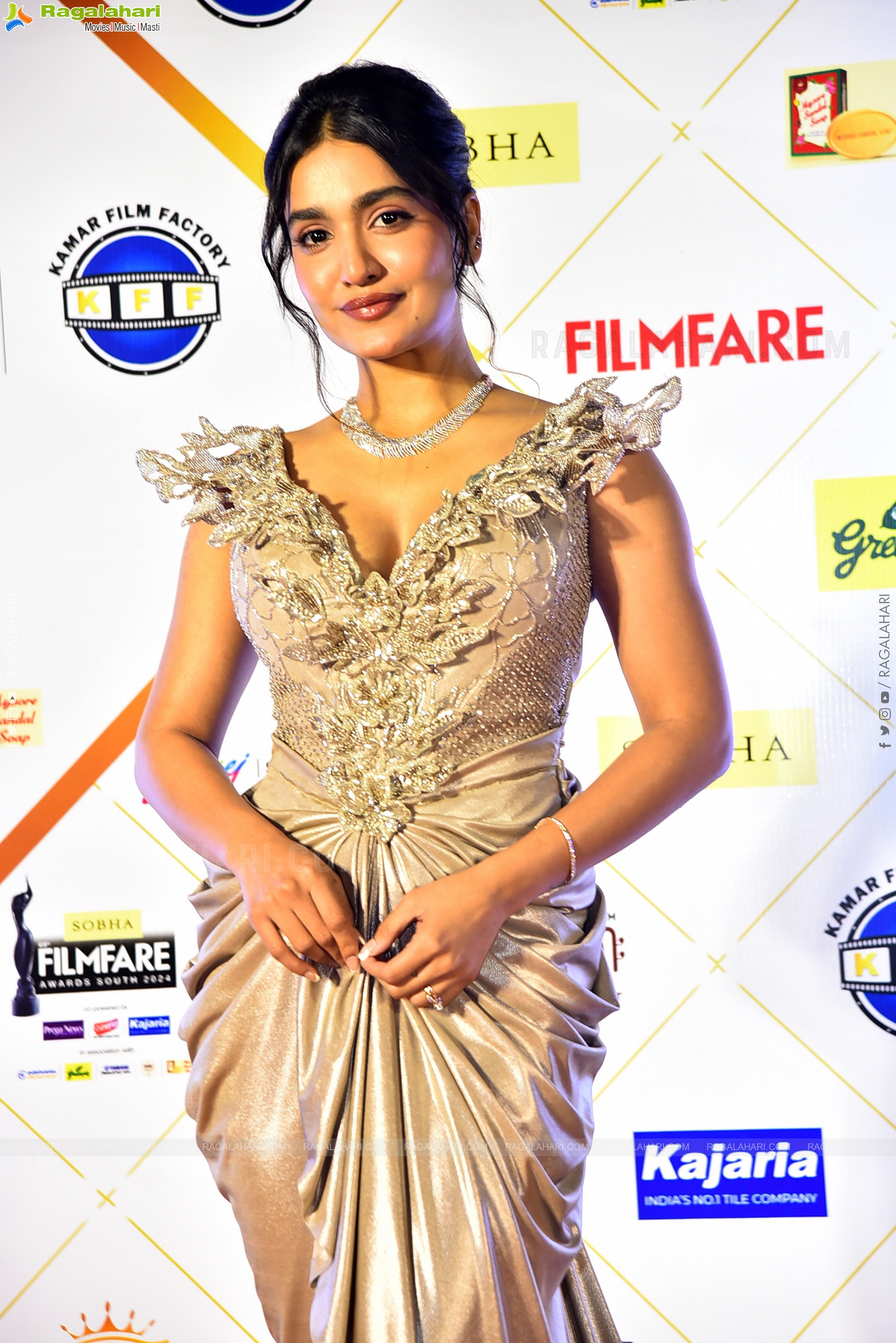 Saniya Iyappan at Filmfare Awards South, HD Gallery