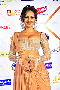 Seerat Kapoor at Filmfare Awards South Event, HD Gallery 