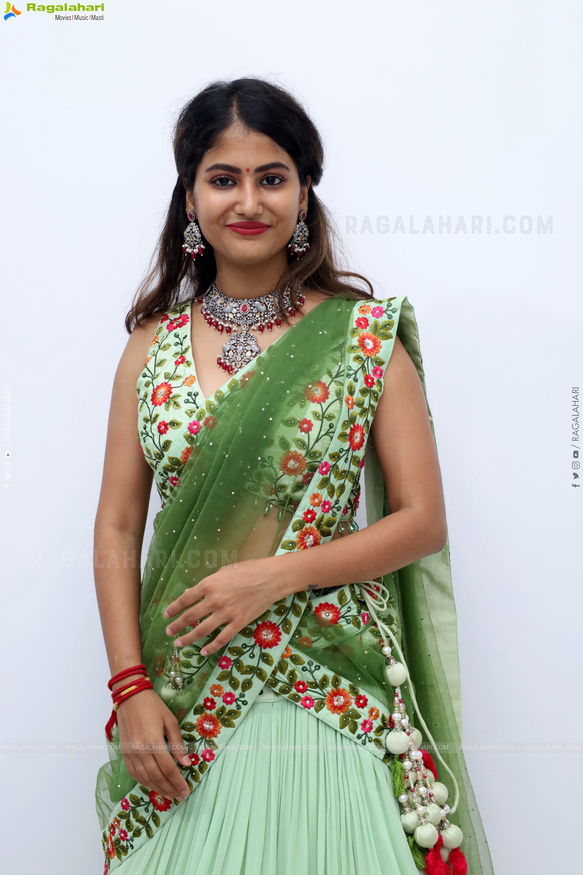 Shivani Naidu Latest Stills, HD Gallery