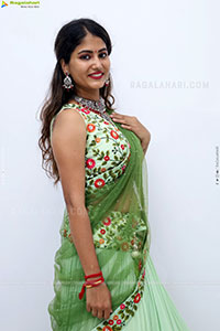 Shivani Naidu Latest Stills, HD Gallery 