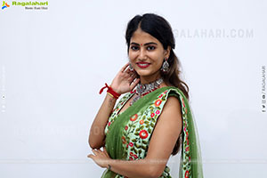 Shivani Naidu Latest Stills, HD Gallery 