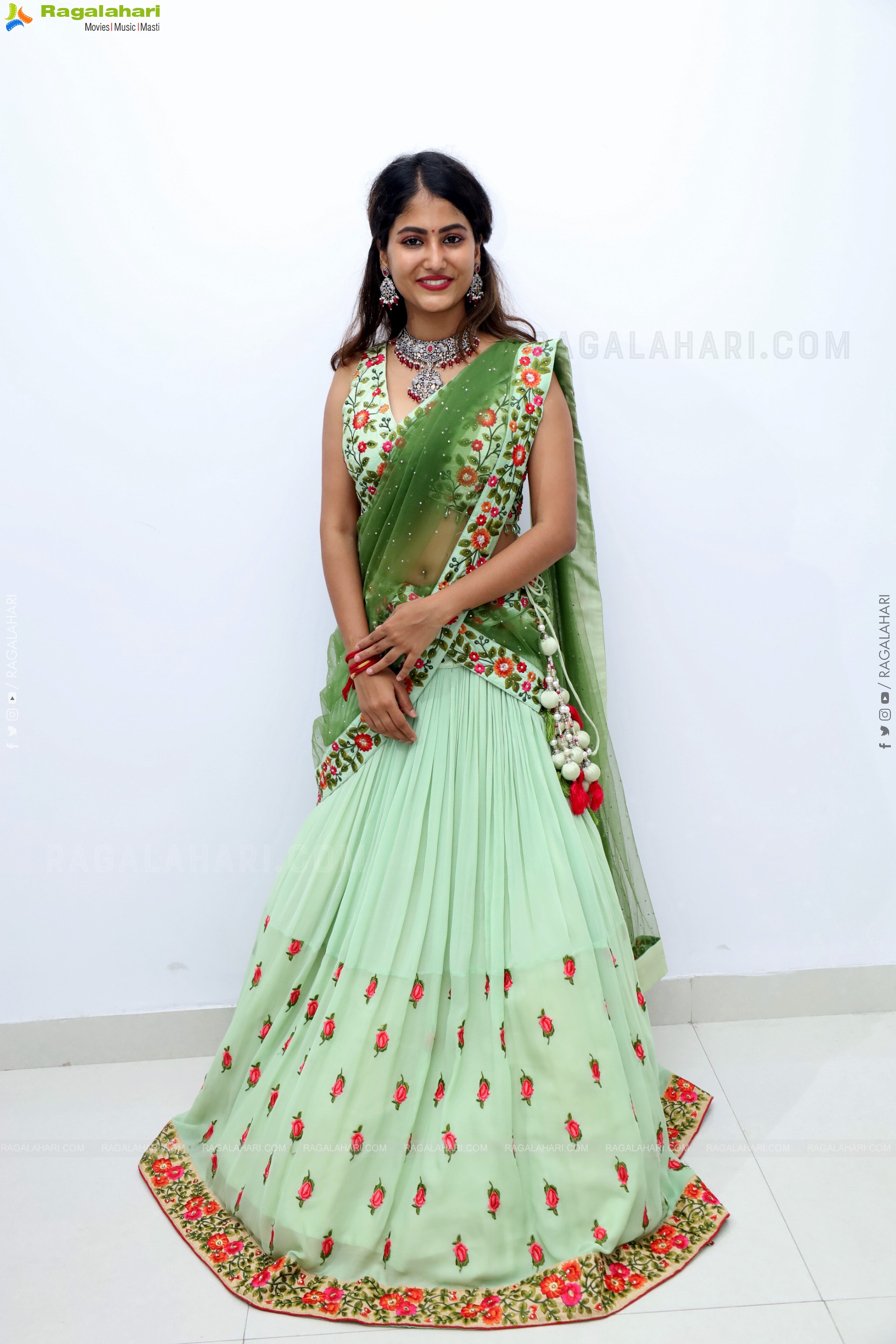 Shivani Naidu Latest Stills, HD Gallery