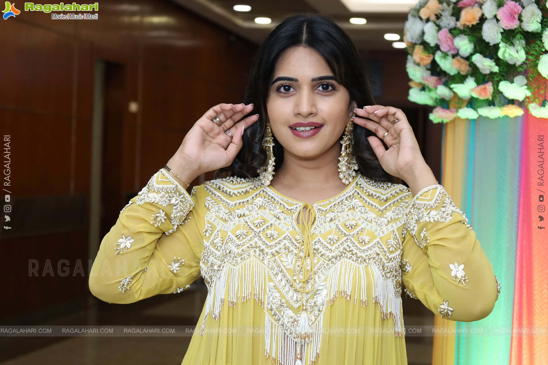 Sravanthi Chokarapu Latest HD Stills, Photo Gallery