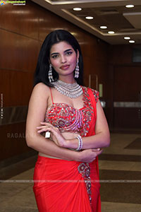 Urmila Chauhan Latest Stills, HD Photo Gallery