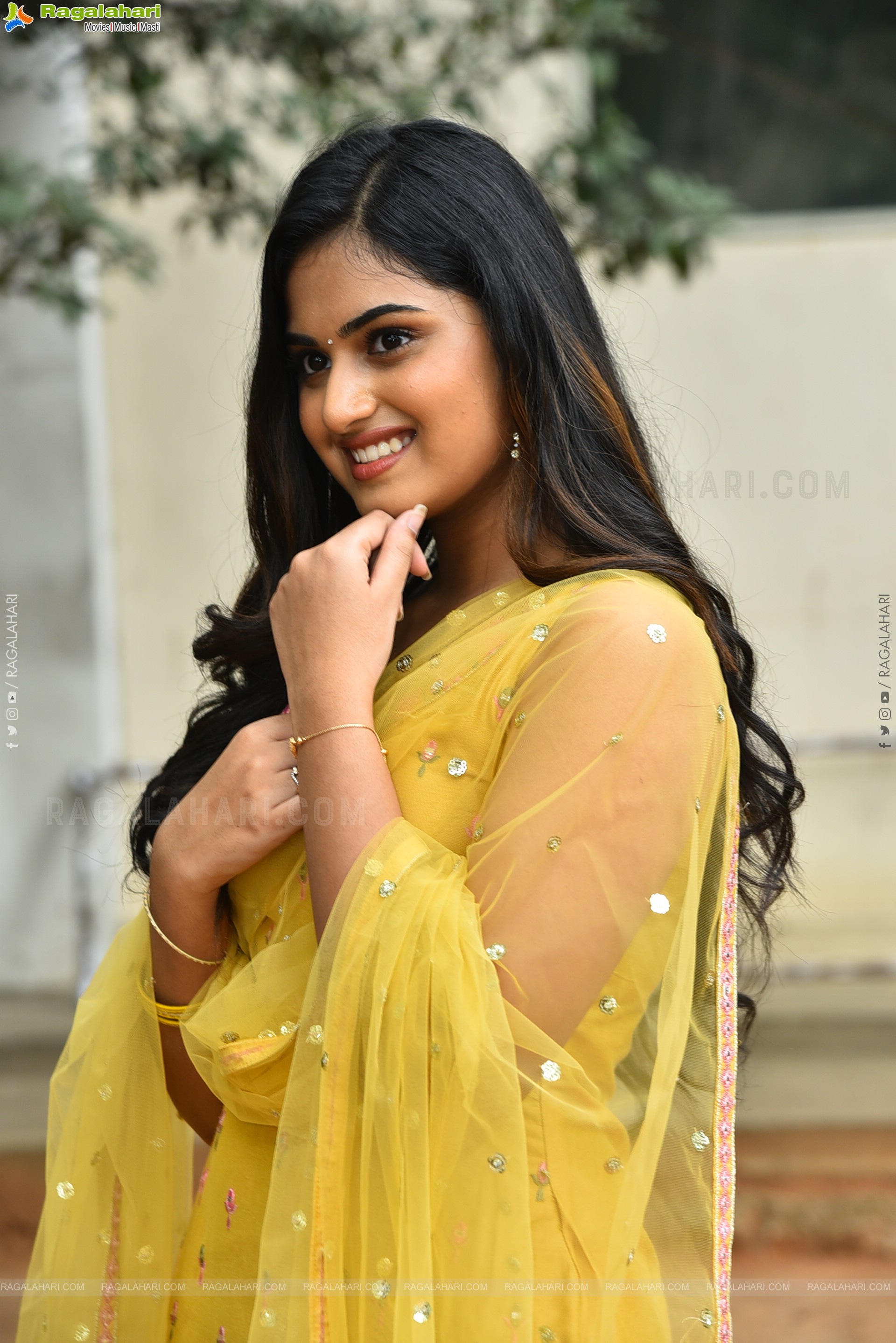 Vaishnavi Krishnamurthy at Manmayi Teaser Launch Event, HD Gallery