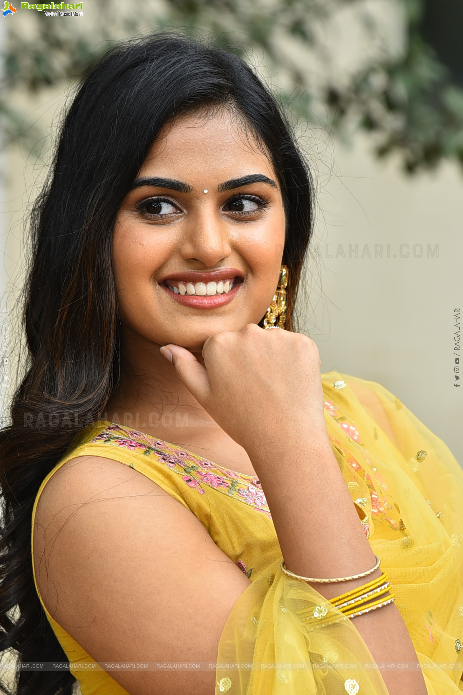 Vaishnavi Krishnamurthy at Manmayi Teaser Launch Event, HD Gallery