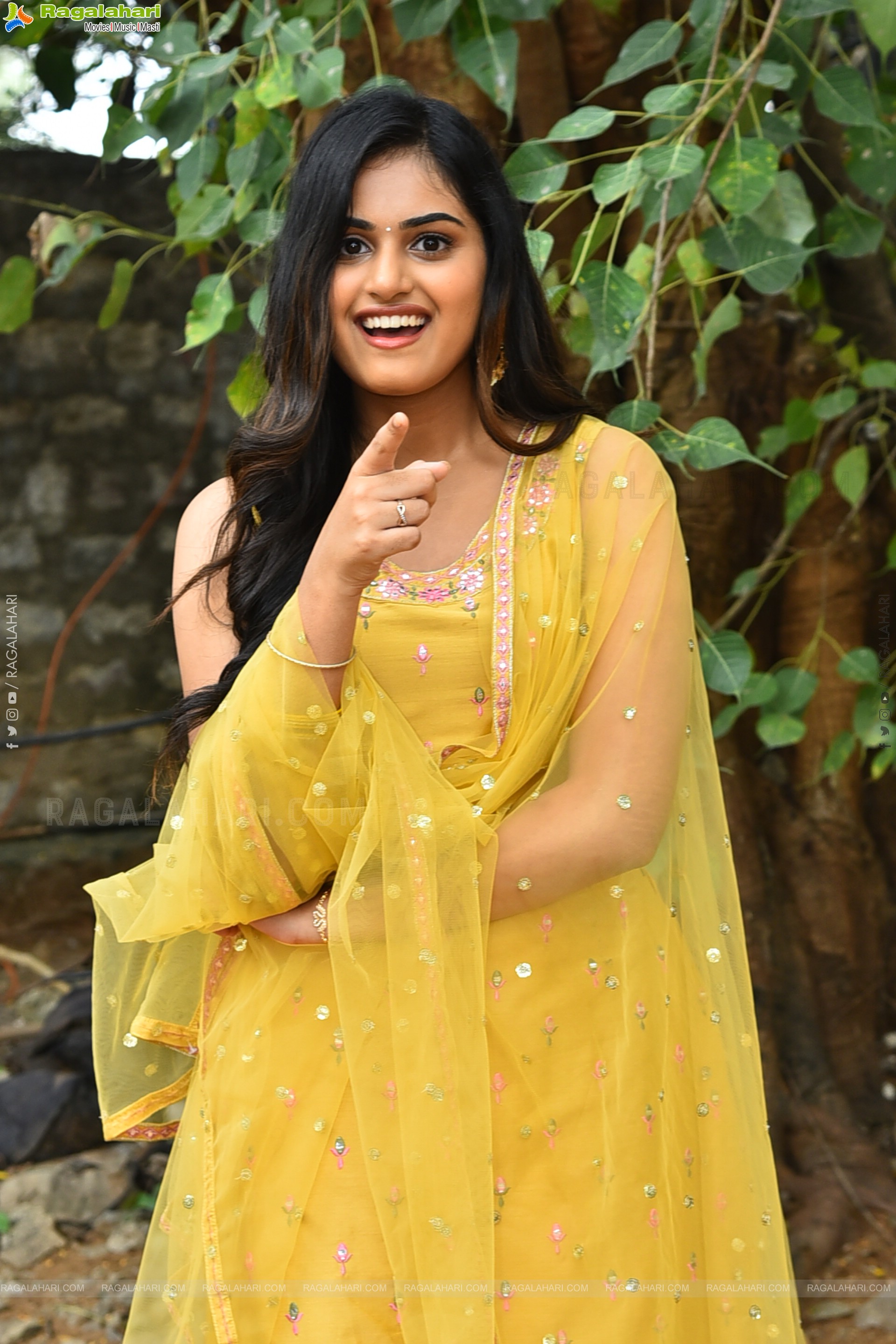 Vaishnavi Krishnamurthy at Manmayi Teaser Launch Event, HD Gallery