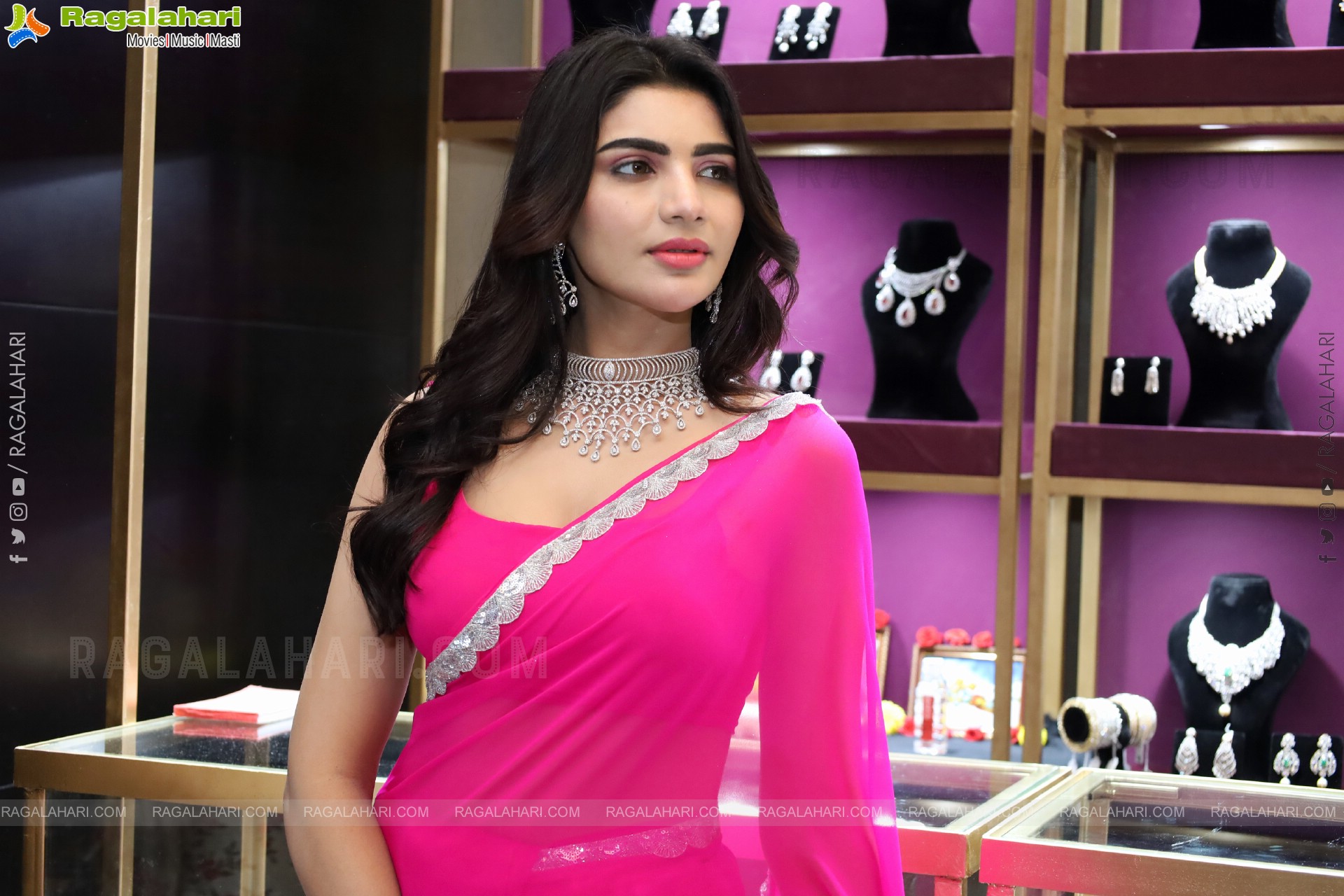 Varsha at Polki Diamond Jewellery Exhibition, HD Gallery