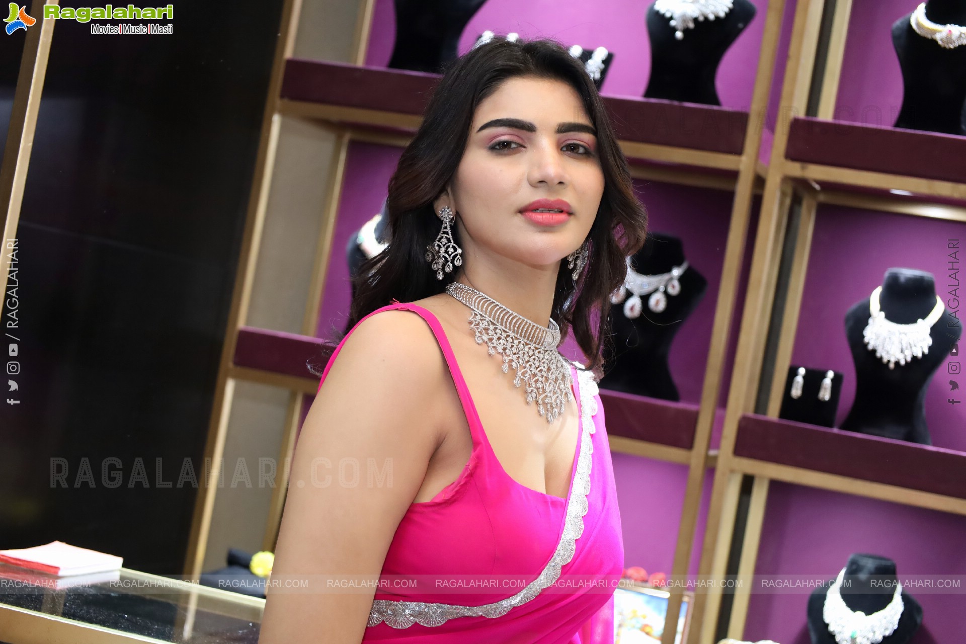 Varsha at Polki Diamond Jewellery Exhibition, HD Gallery