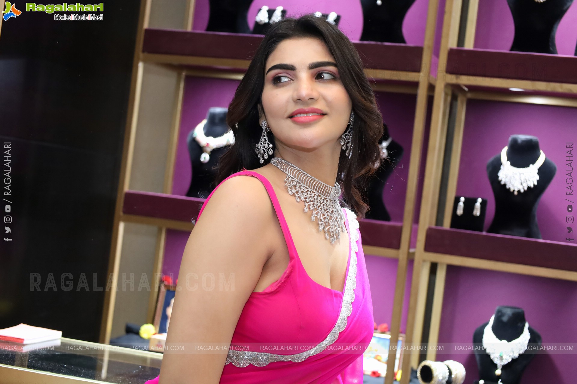 Varsha at Polki Diamond Jewellery Exhibition, HD Gallery