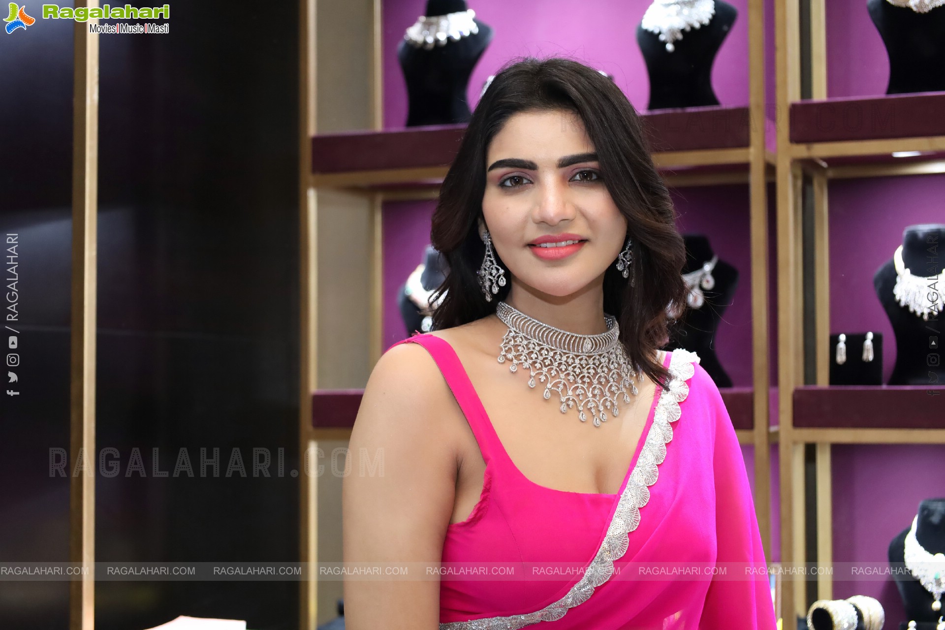 Varsha at Polki Diamond Jewellery Exhibition, HD Gallery