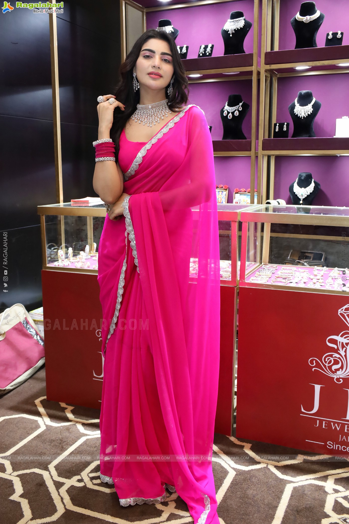 Varsha at Polki Diamond Jewellery Exhibition, HD Gallery