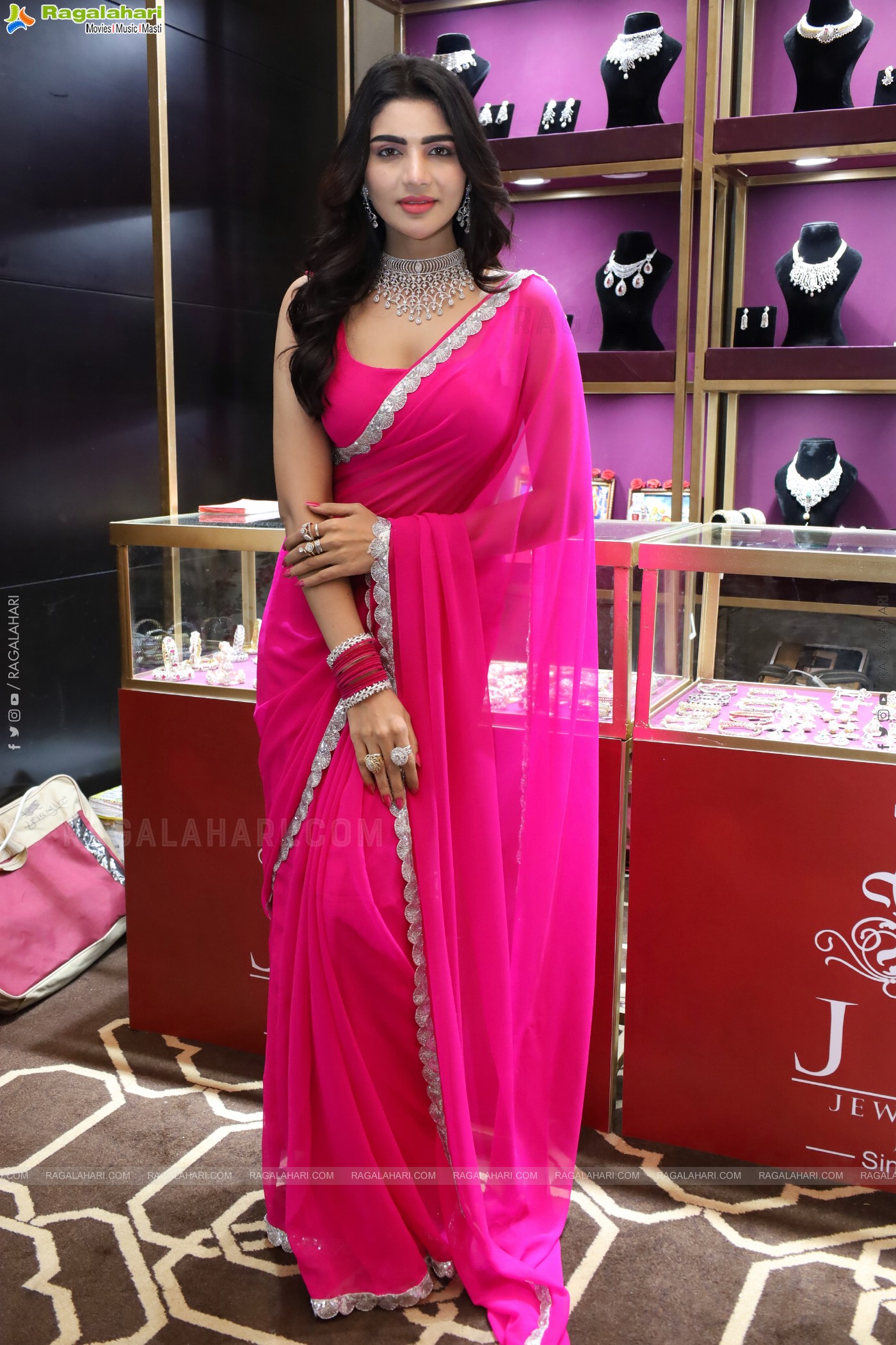 Varsha at Polki Diamond Jewellery Exhibition, HD Gallery