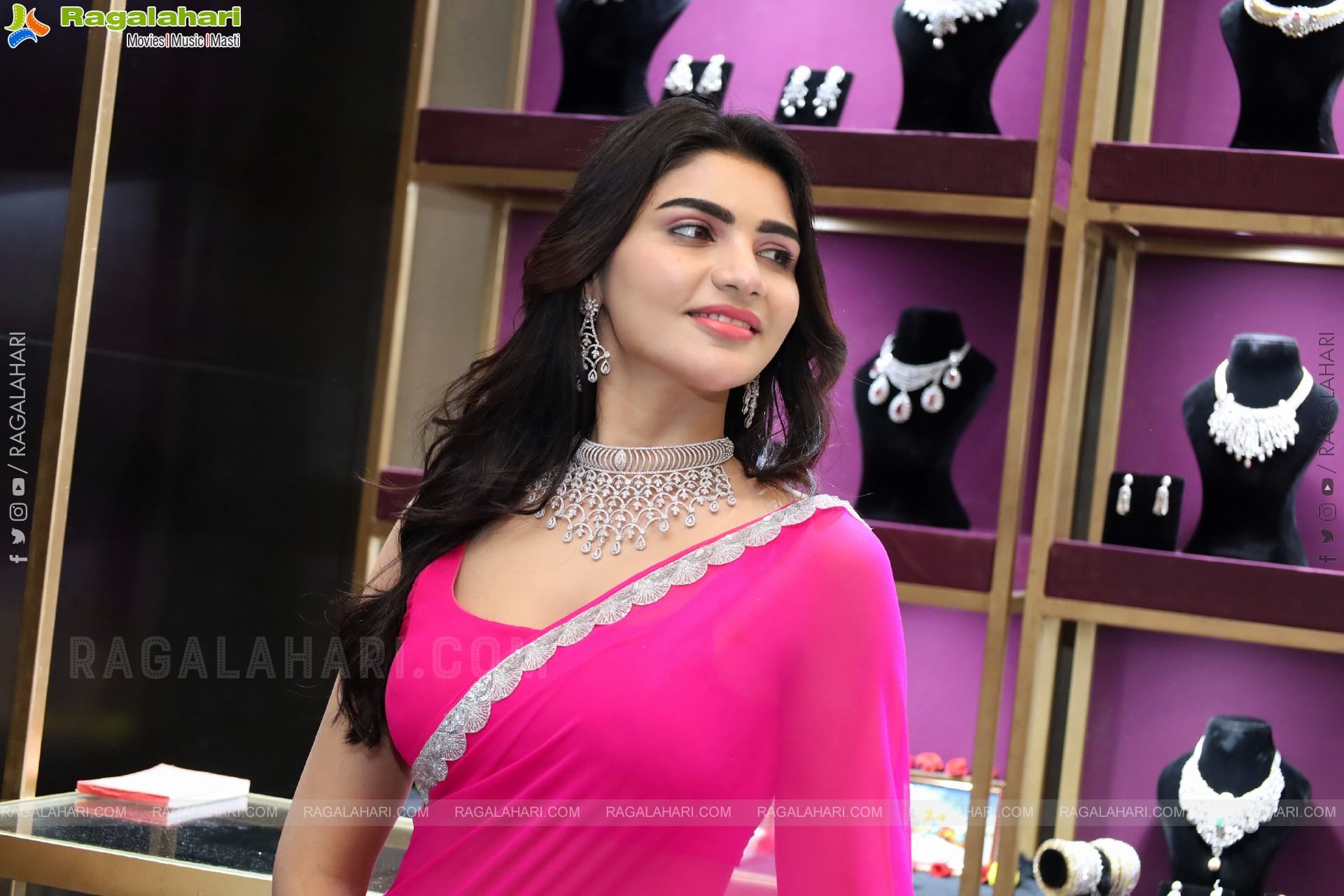 Varsha at Polki Diamond Jewellery Exhibition, HD Gallery