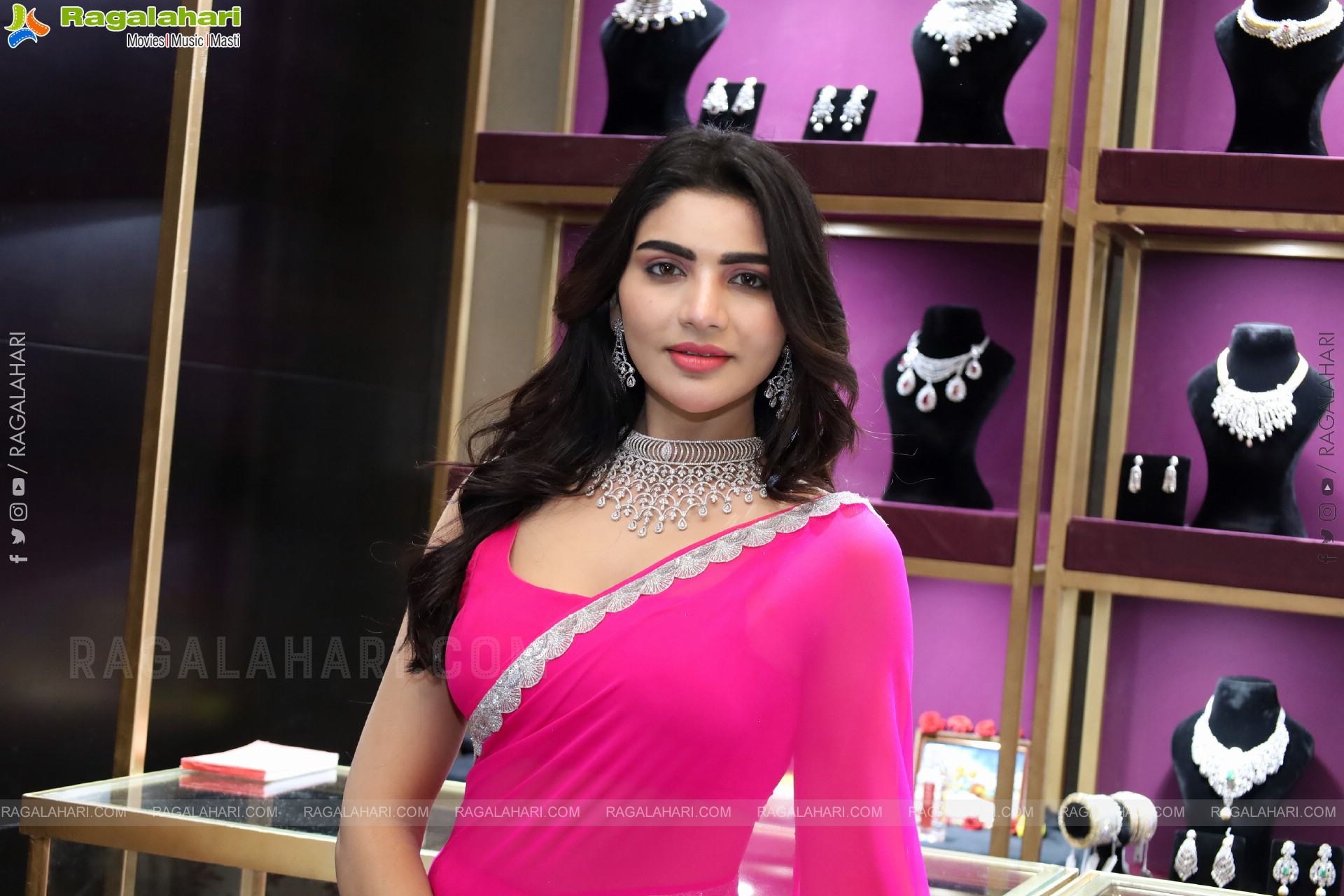 Varsha at Polki Diamond Jewellery Exhibition, HD Gallery