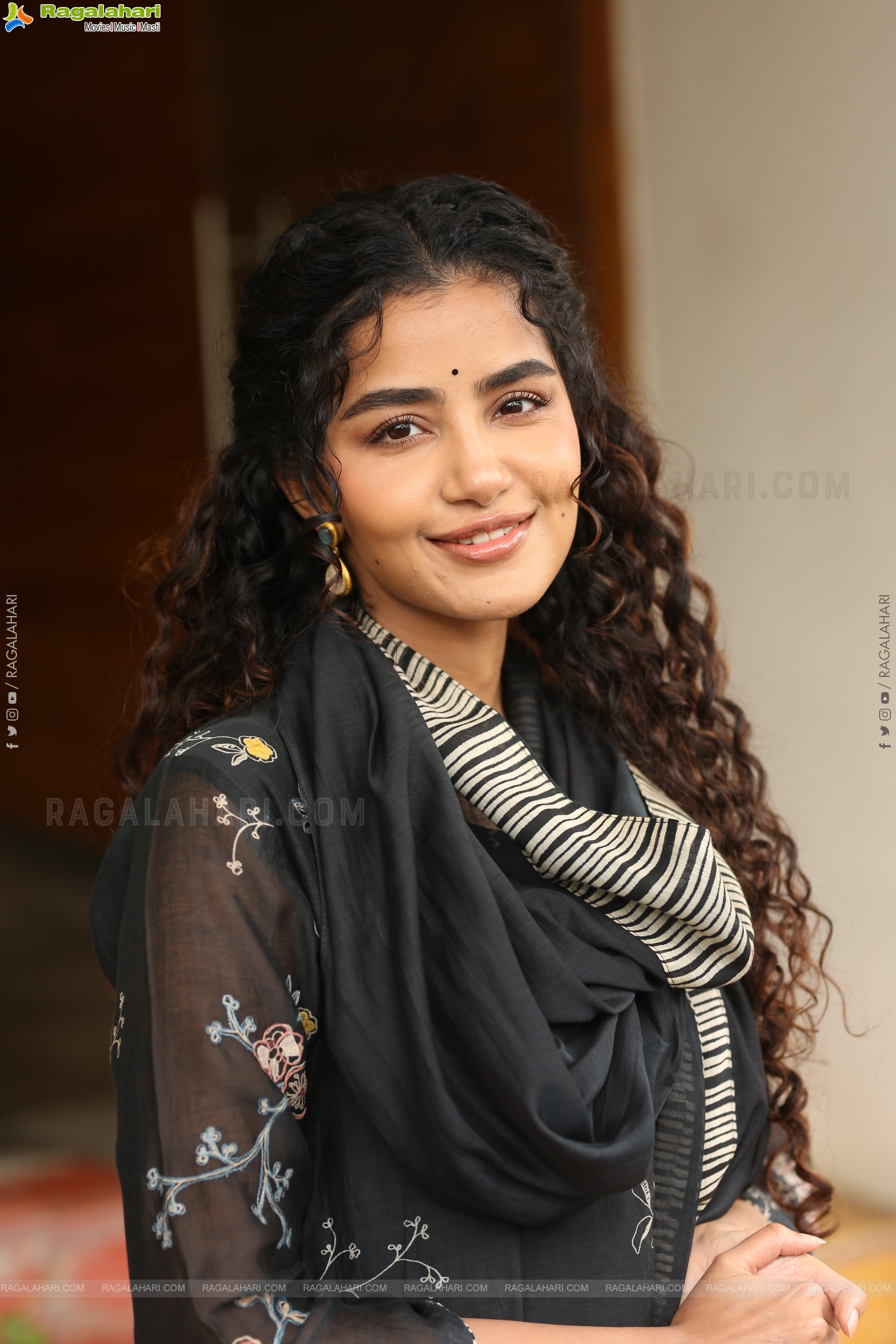 Anupama Parameswaran at Paradha Movie Interview, HD Gallery