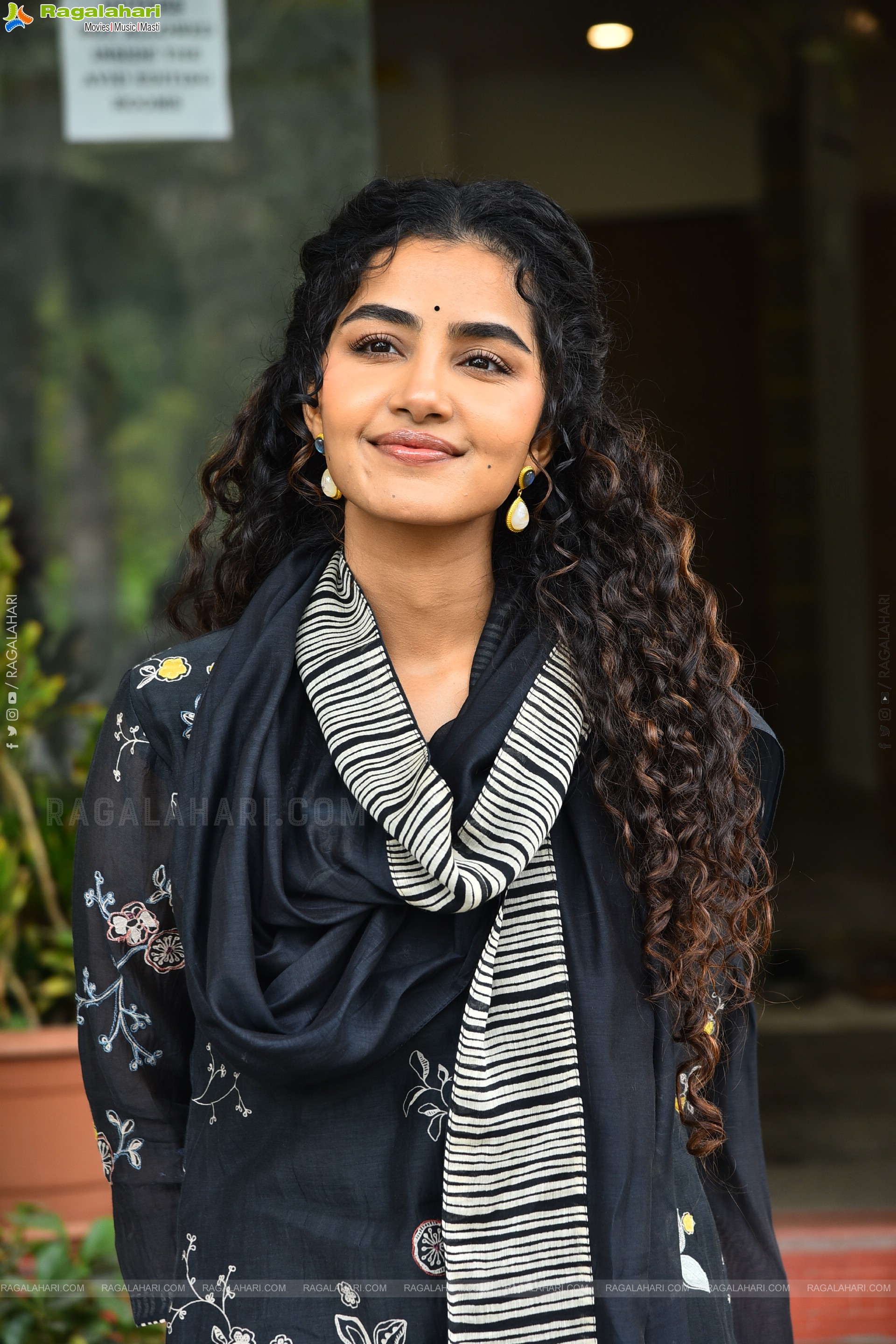 Anupama Parameswaran at Paradha Movie Interview, HD Gallery