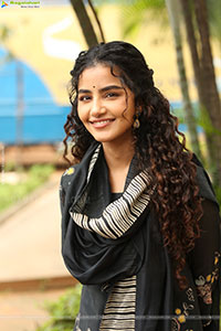Anupama Parameswaran at Paradha Movie Interview, HD Gallery 