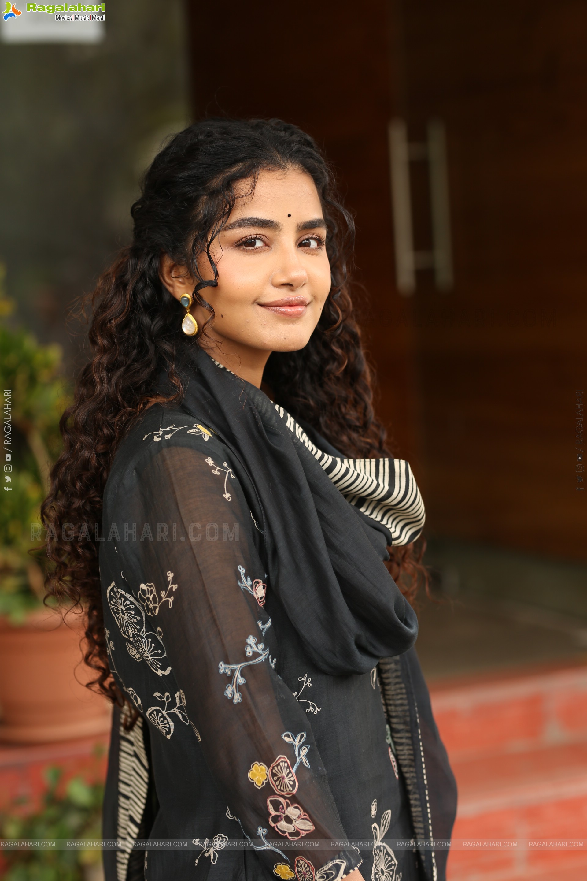 Anupama Parameswaran at Paradha Movie Interview, HD Gallery