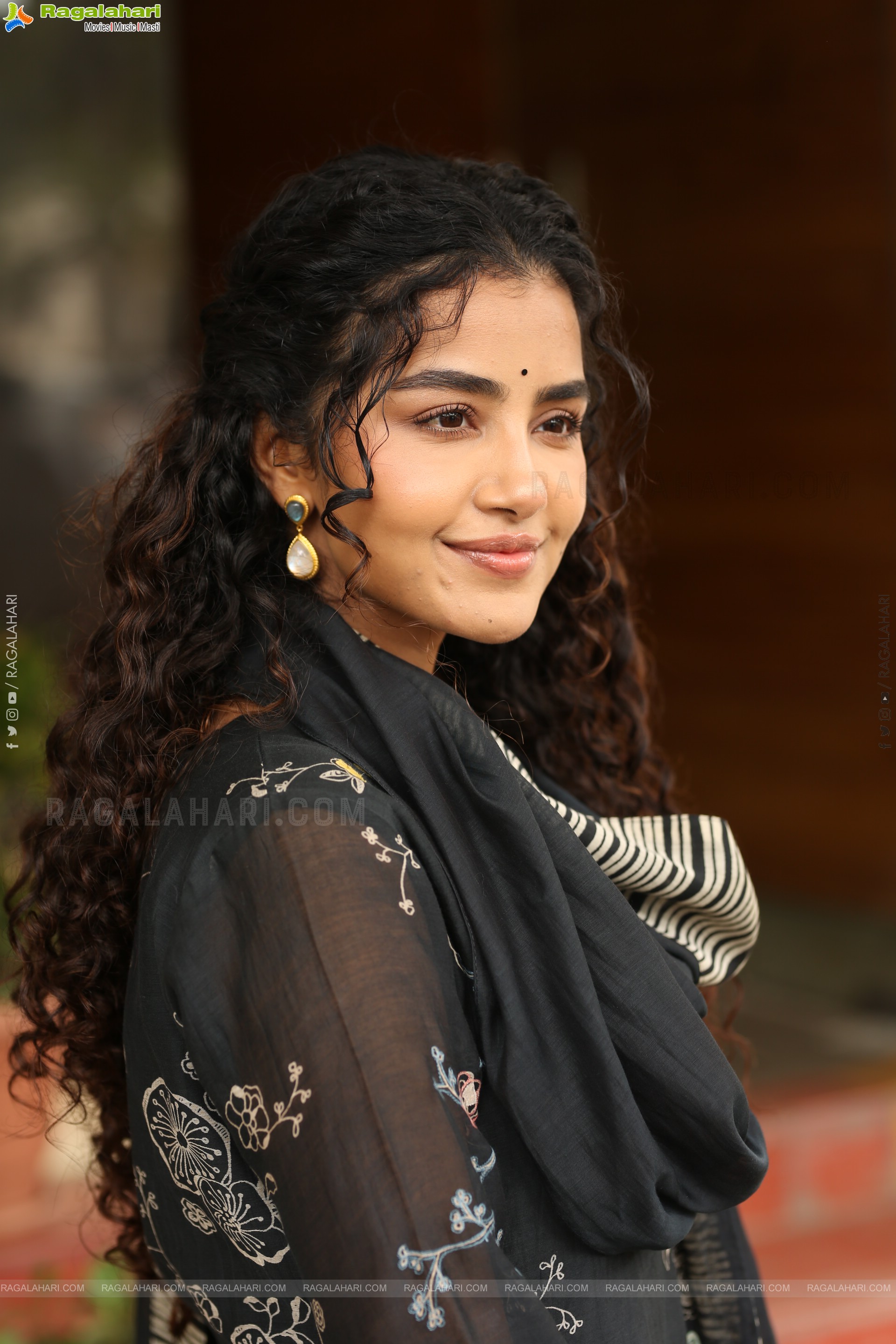 Anupama Parameswaran at Paradha Movie Interview, HD Gallery