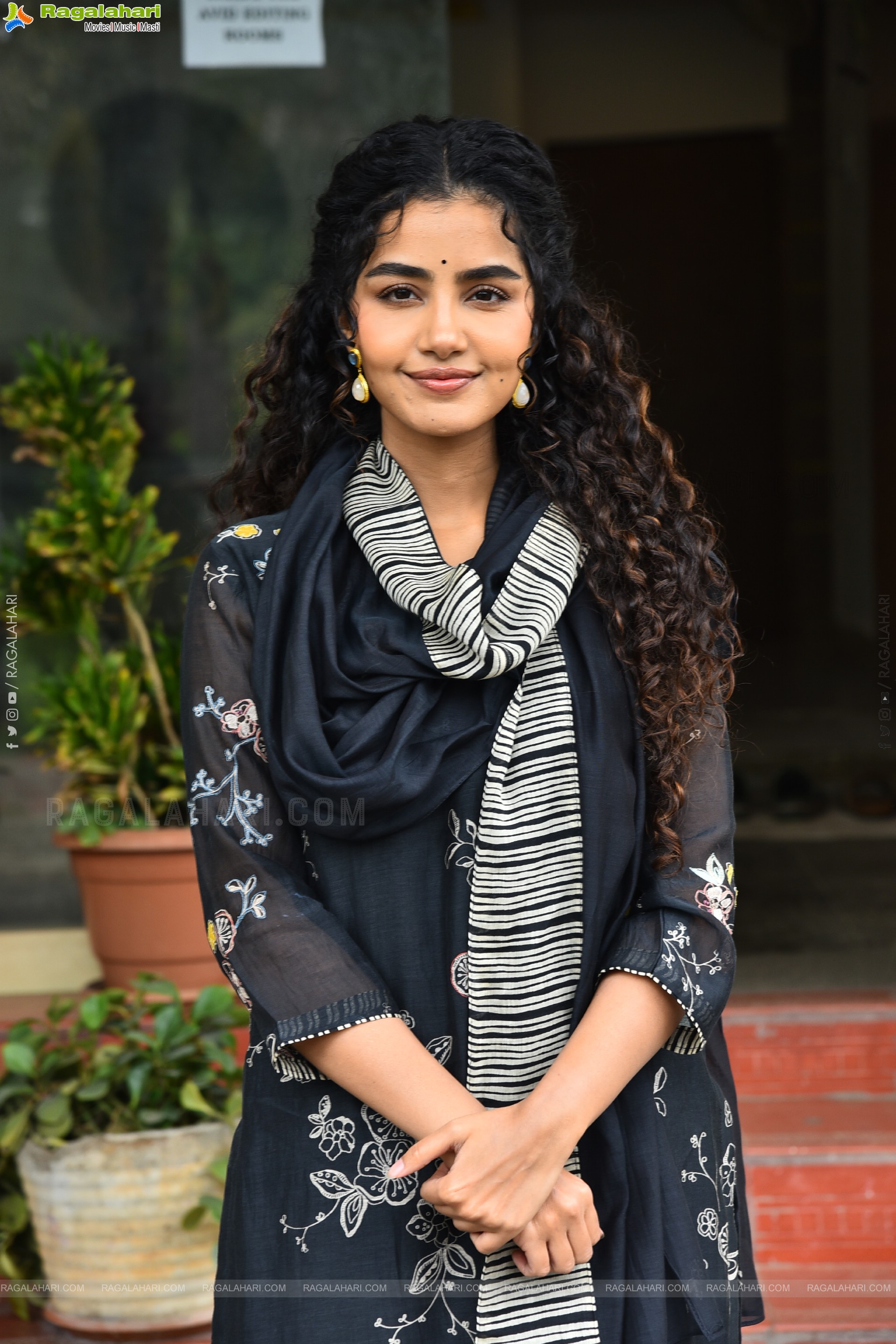 Anupama Parameswaran at Paradha Movie Interview, HD Gallery