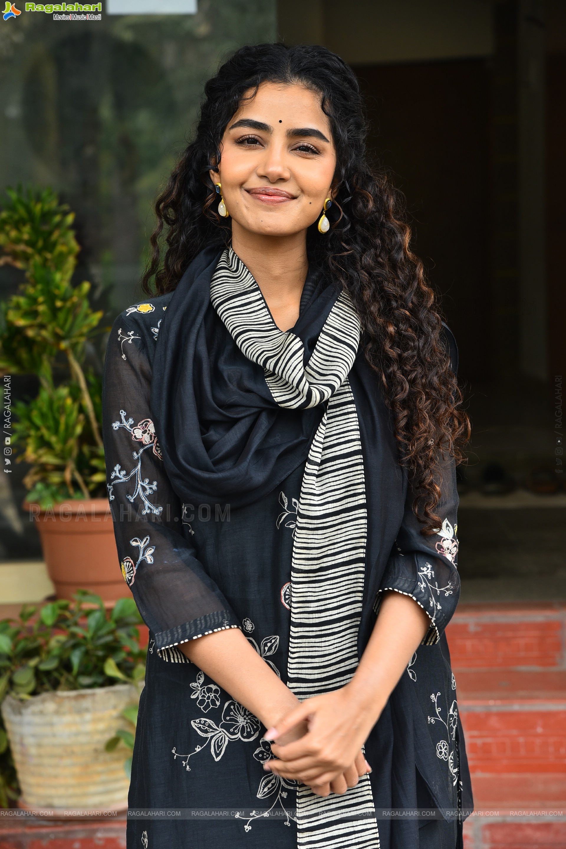 Anupama Parameswaran at Paradha Movie Interview, HD Gallery