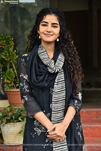 Anupama Parameswaran at Paradha Movie Interview, HD Gallery 