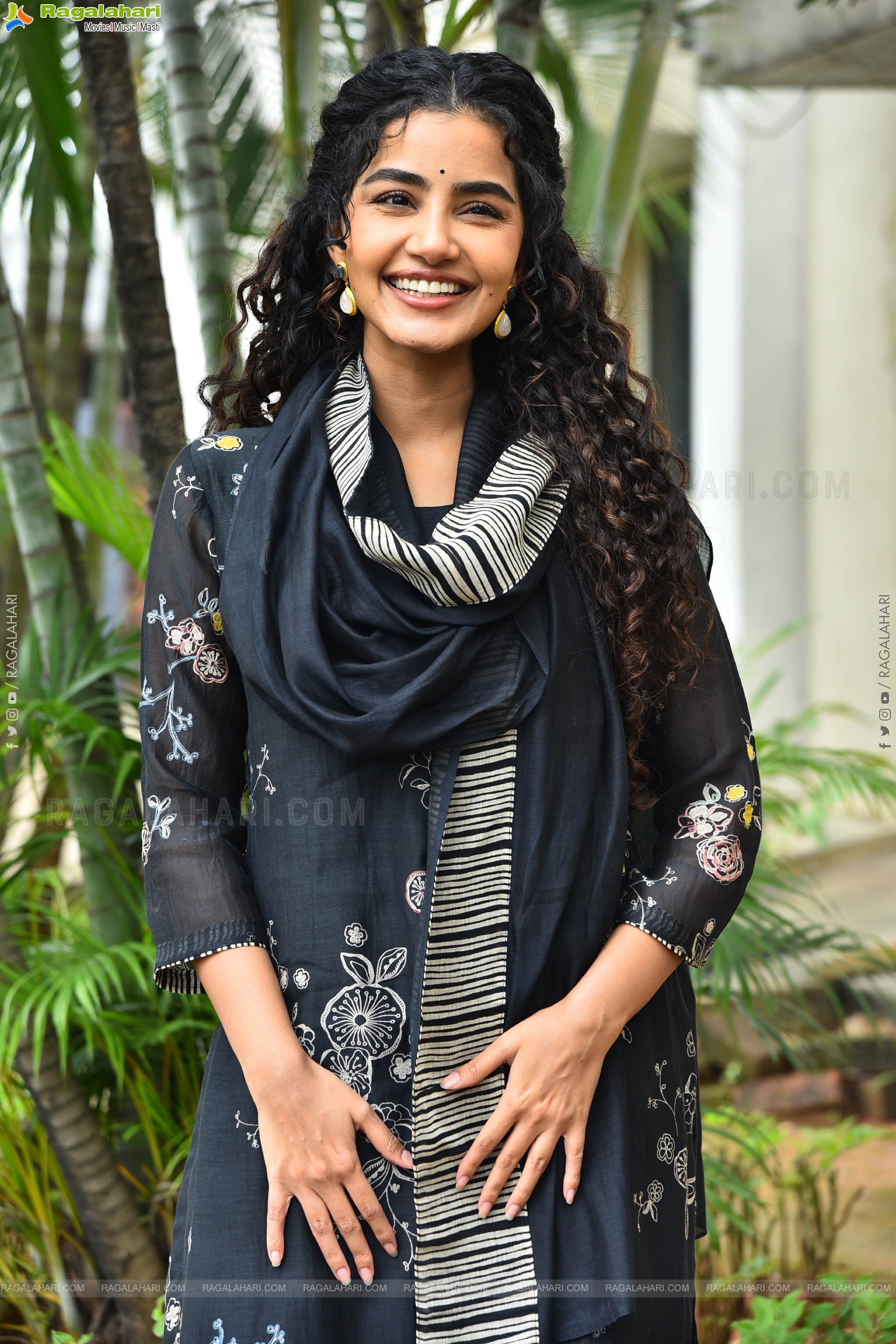 Anupama Parameswaran at Paradha Movie Interview, HD Gallery