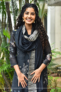 Anupama Parameswaran at Paradha Movie Interview, HD Gallery 