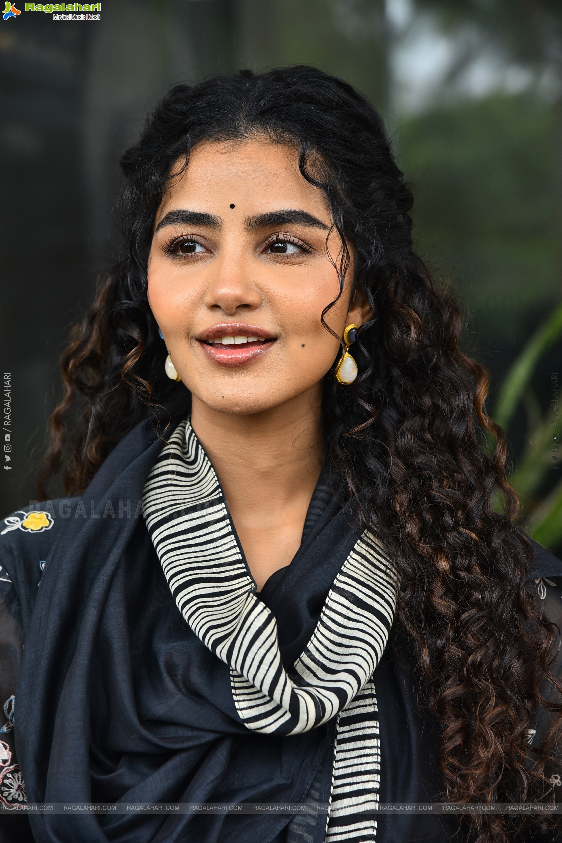 Anupama Parameswaran at Paradha Movie Interview, HD Gallery
