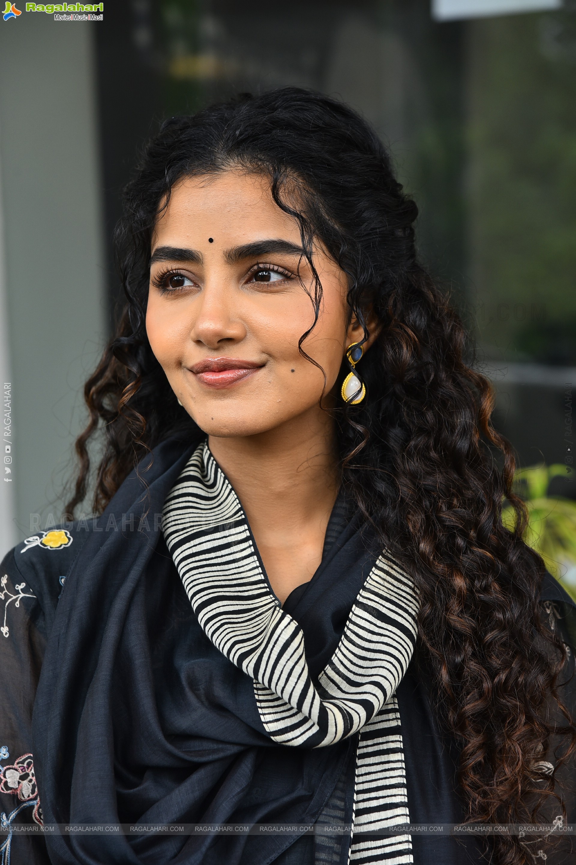 Anupama Parameswaran at Paradha Movie Interview, HD Gallery