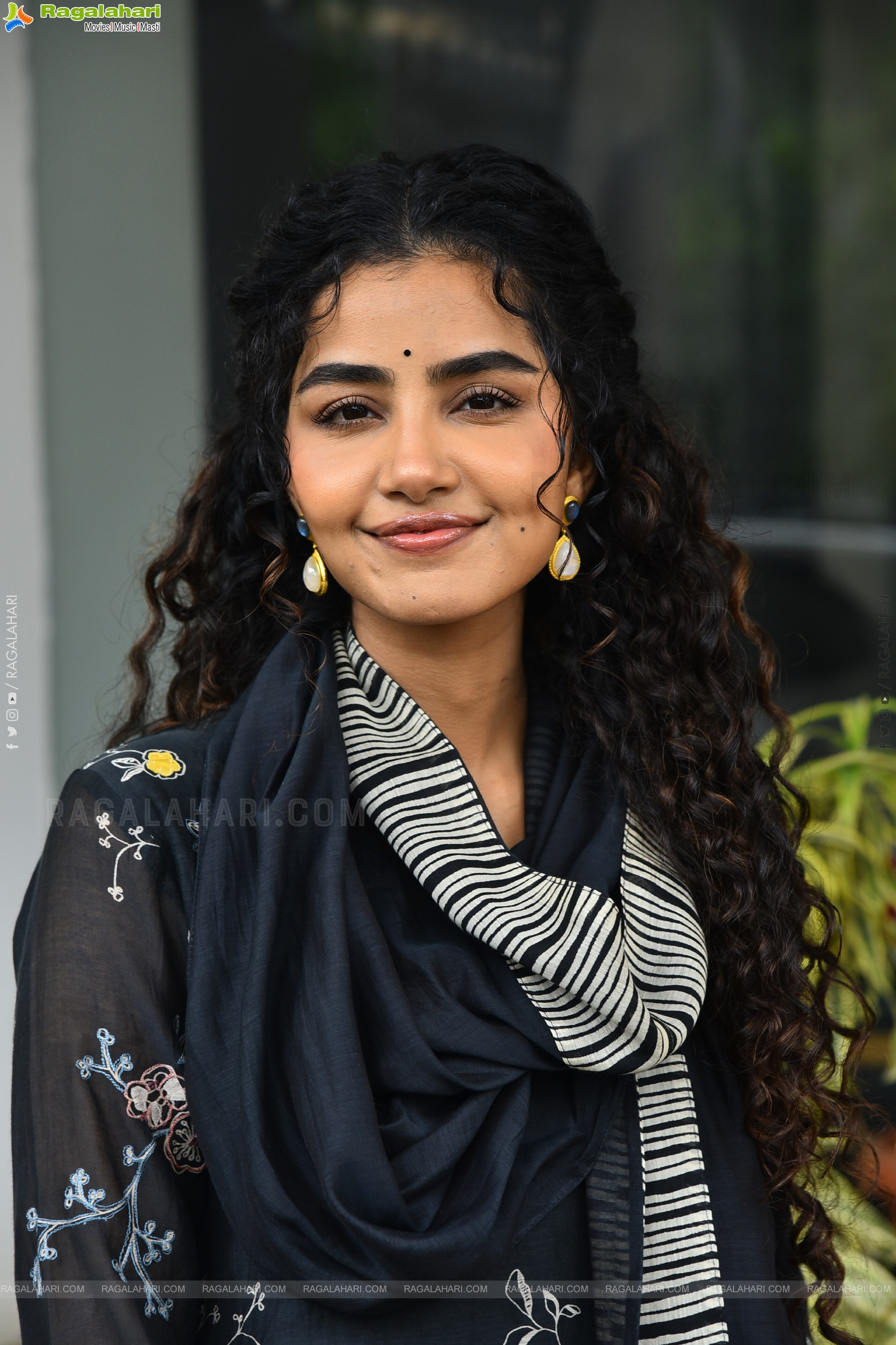 Anupama Parameswaran at Paradha Movie Interview, HD Gallery