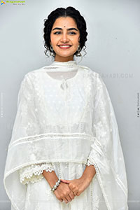 Anupama Parameswaran at Paradha Thank You Meet, HD Gallery 