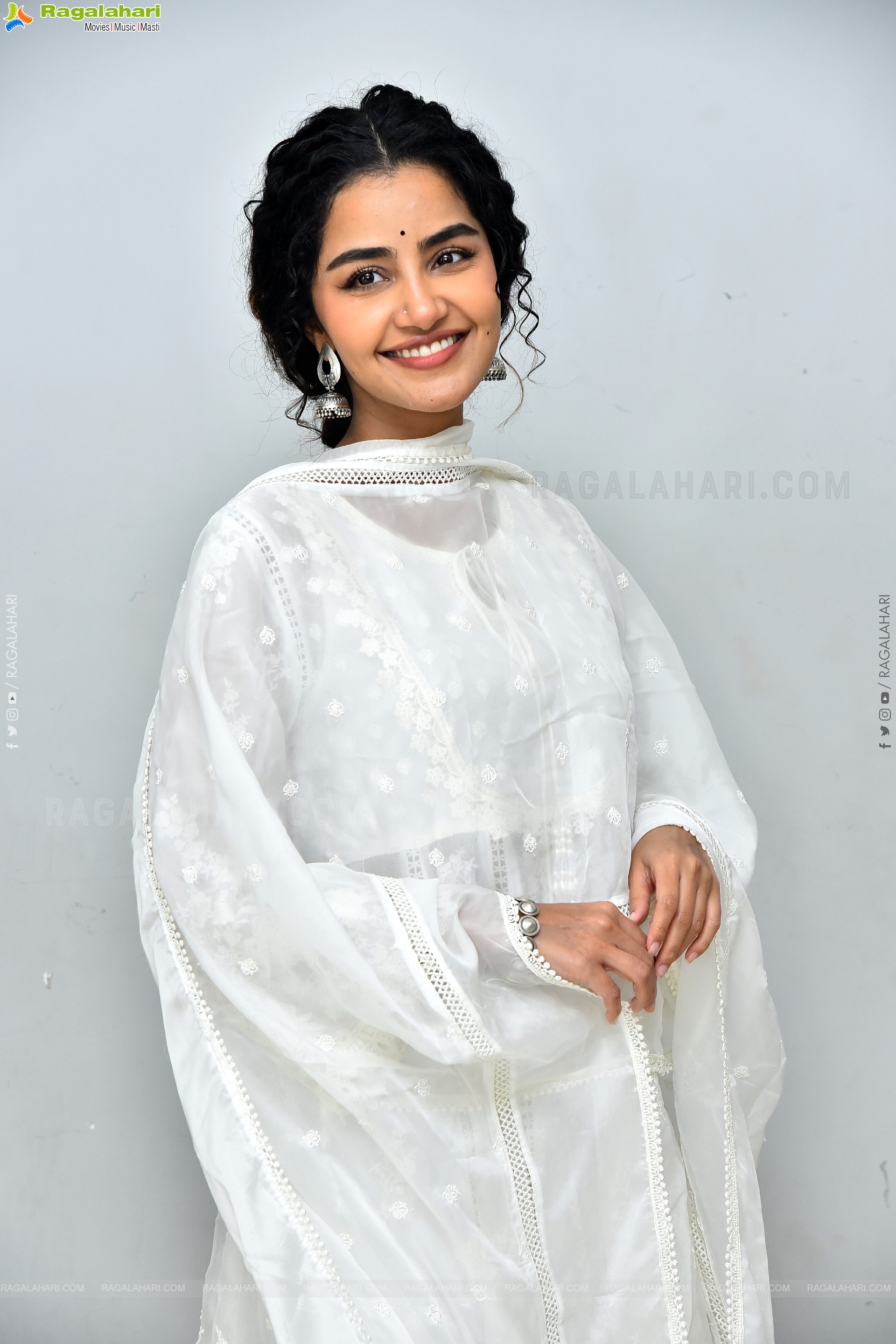 Anupama Parameswaran at Paradha Thank You Meet, HD Gallery