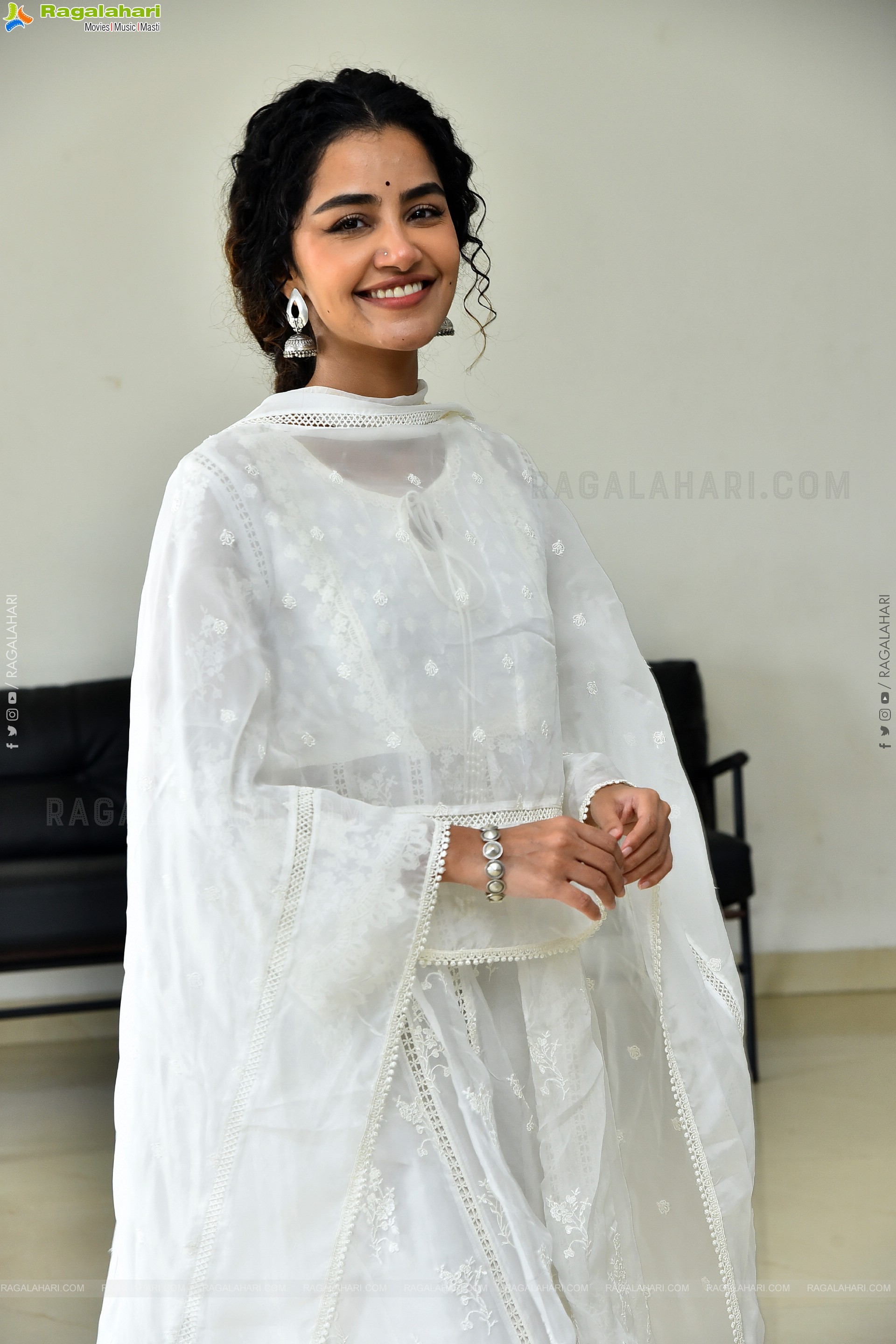 Anupama Parameswaran at Paradha Thank You Meet, HD Gallery