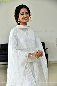 Anupama Parameswaran at Paradha Thank You Meet, HD Gallery 