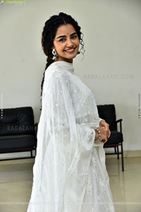 Anupama Parameswaran at Paradha Thank You Meet, HD Gallery 
