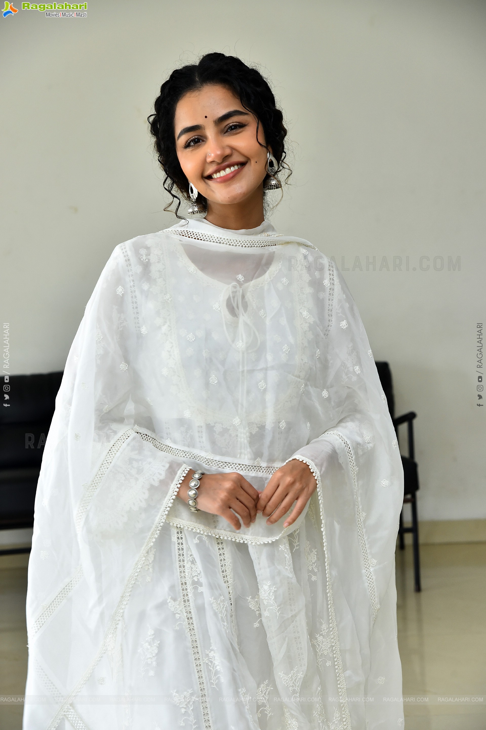 Anupama Parameswaran at Paradha Thank You Meet, HD Gallery