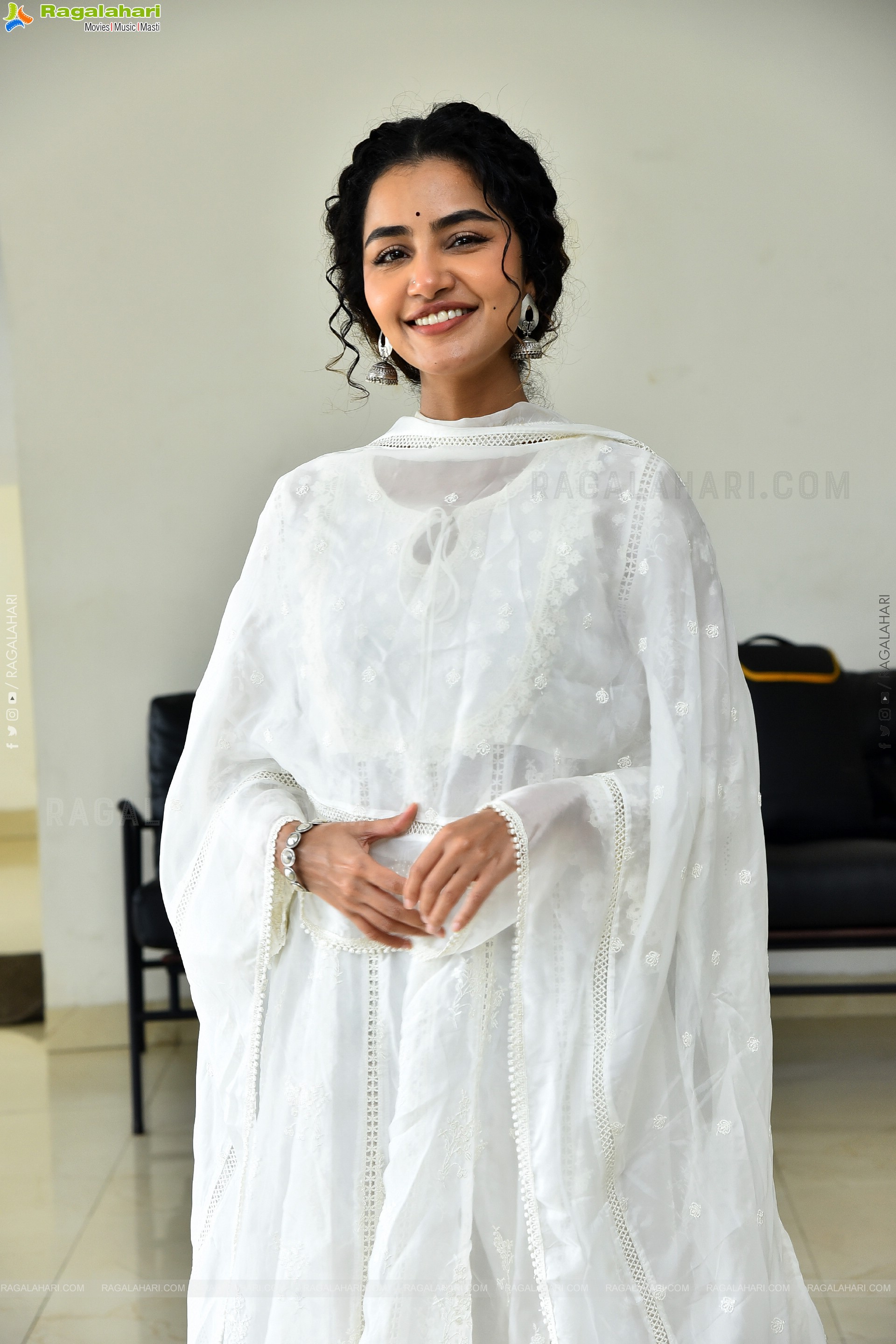 Anupama Parameswaran at Paradha Thank You Meet, HD Gallery