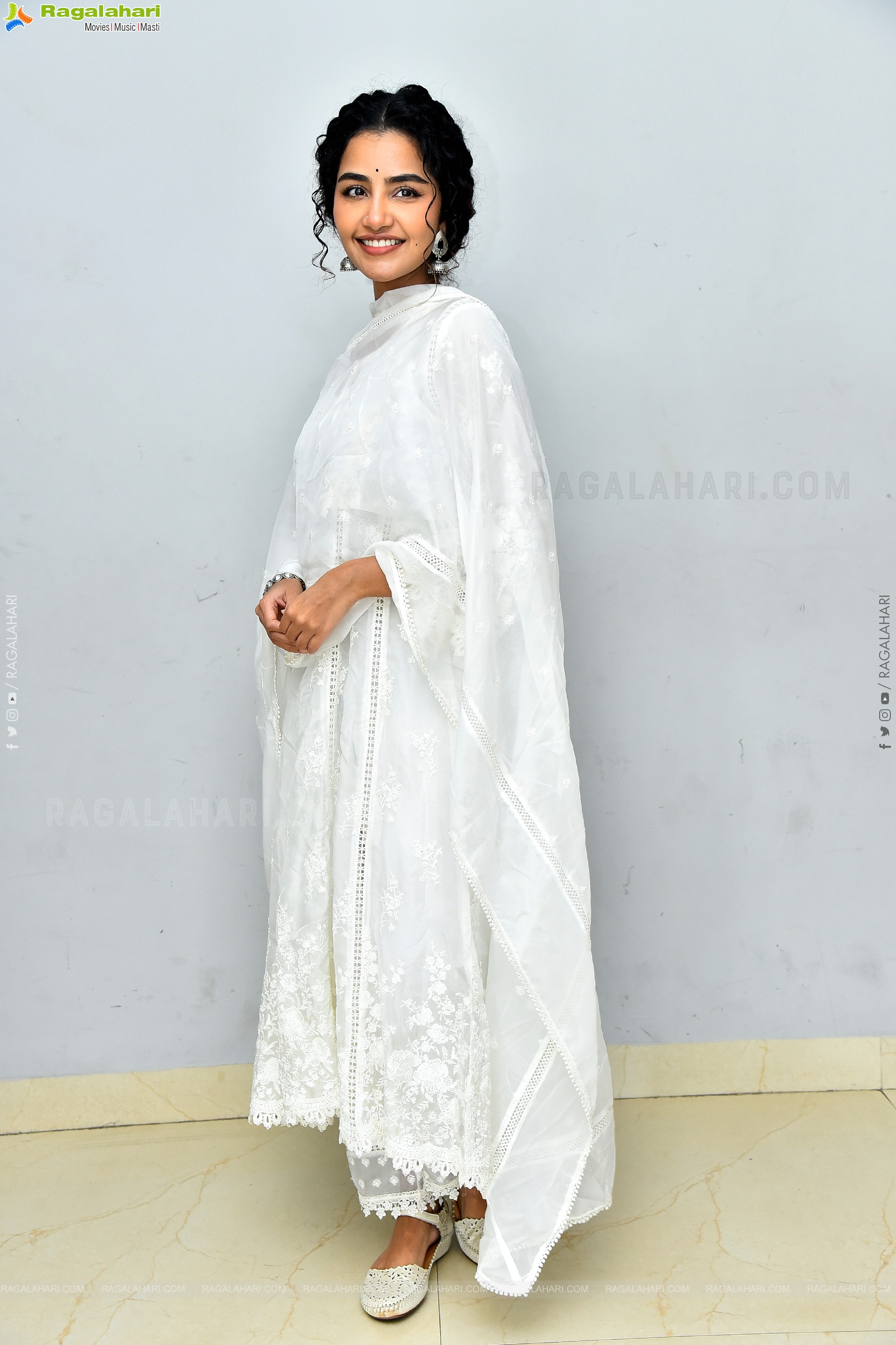 Anupama Parameswaran at Paradha Thank You Meet, HD Gallery