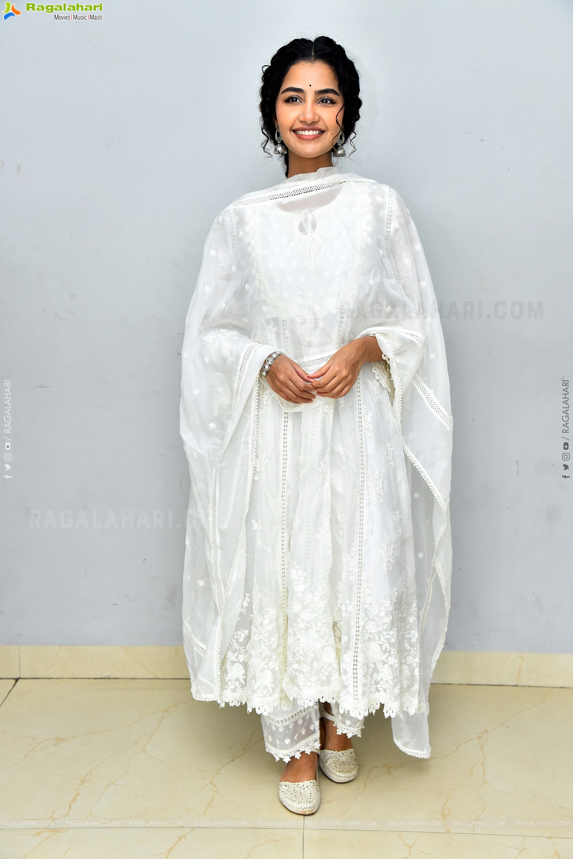 Anupama Parameswaran at Paradha Thank You Meet, HD Gallery