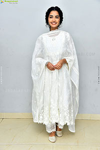 Anupama Parameswaran at Paradha Thank You Meet, HD Gallery 