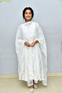 Anupama Parameswaran at Paradha Thank You Meet, HD Gallery 