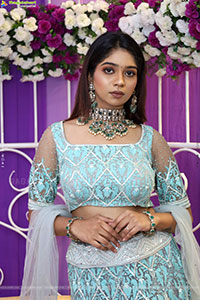 Athira Pillai Poses with Designer Jewellery, HD Gallery