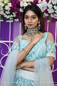 Athira Pillai Poses with Designer Jewellery, HD Gallery