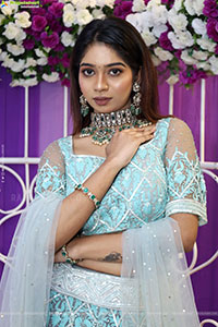 Athira Pillai Poses with Designer Jewellery, HD Gallery